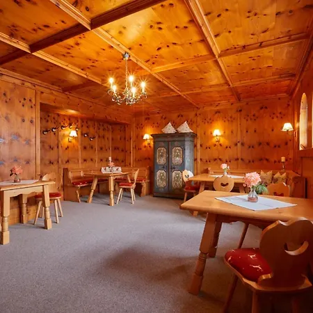 Garni Zugspitz 3*
