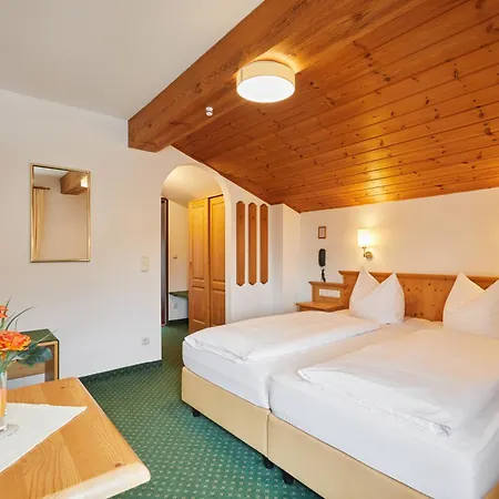 Otel Garni Zugspitz Farchant