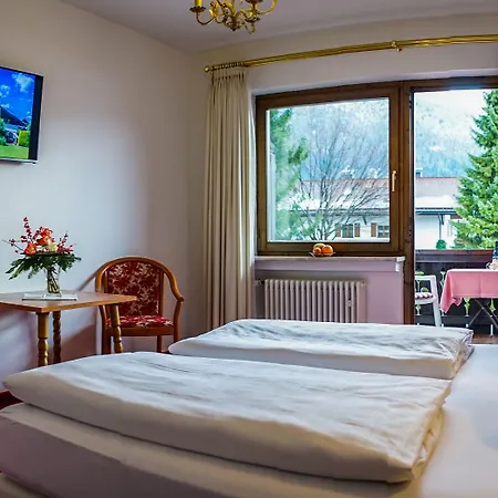 Garni Zugspitz Szálloda 3*