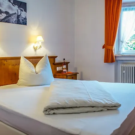 Szálloda Garni Zugspitz