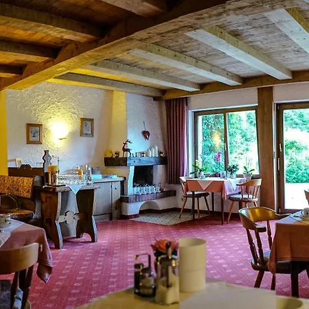 Garni Zugspitz Hotel 3*