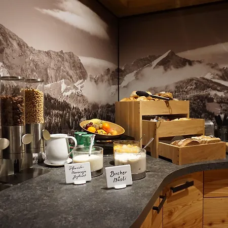 Garni Zugspitz Szálloda 3*